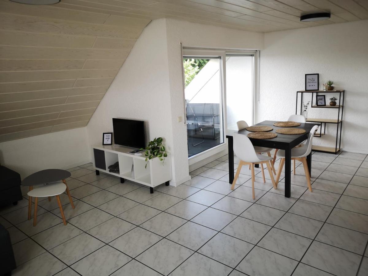 Familienfreundliche Ferienwohnung Mit Wohlfuehlbalkon Und Kostenlosem Parkplatz Nahe Messe Und Bodensee ميكنبورن المظهر الخارجي الصورة