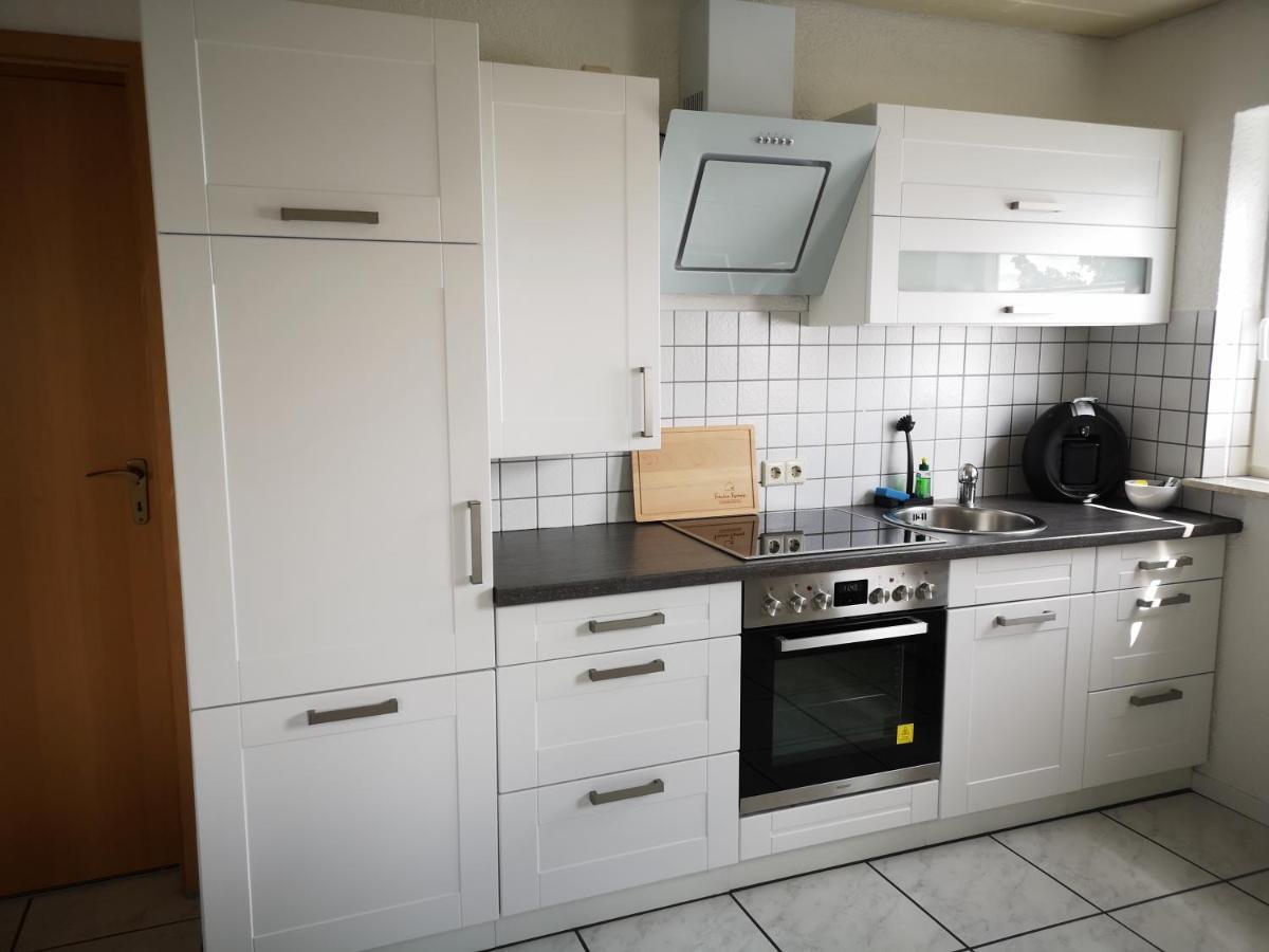 Familienfreundliche Ferienwohnung Mit Wohlfuehlbalkon Und Kostenlosem Parkplatz Nahe Messe Und Bodensee ميكنبورن المظهر الخارجي الصورة