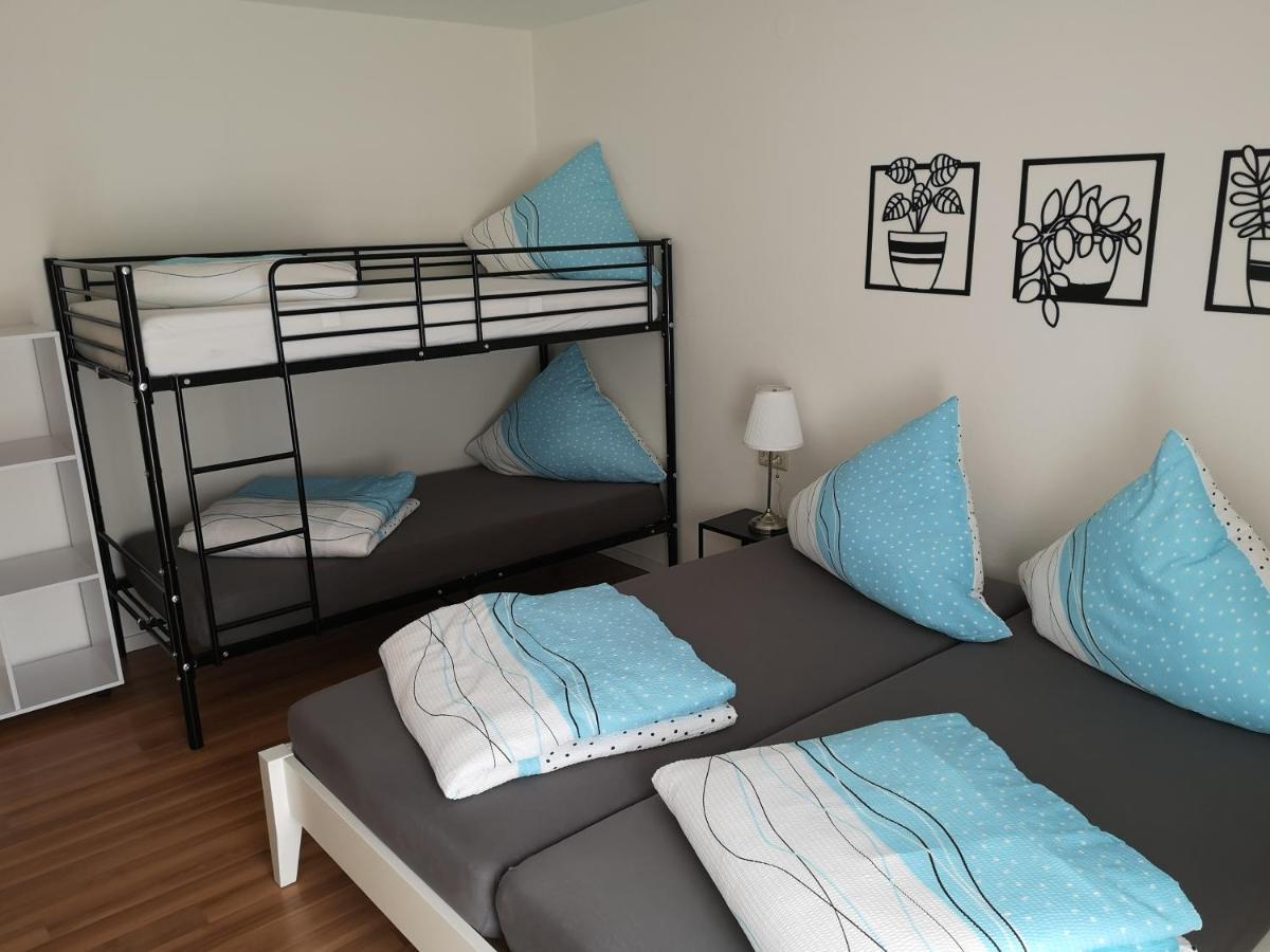 Familienfreundliche Ferienwohnung Mit Wohlfuehlbalkon Und Kostenlosem Parkplatz Nahe Messe Und Bodensee ميكنبورن المظهر الخارجي الصورة