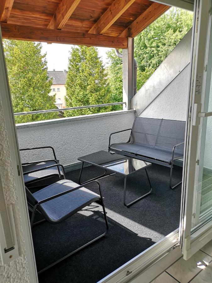 Familienfreundliche Ferienwohnung Mit Wohlfuehlbalkon Und Kostenlosem Parkplatz Nahe Messe Und Bodensee ميكنبورن المظهر الخارجي الصورة